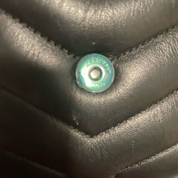 Authentic Saint Laurent (YSL) Loulou Toy Matalesse - Picture 4 of 12